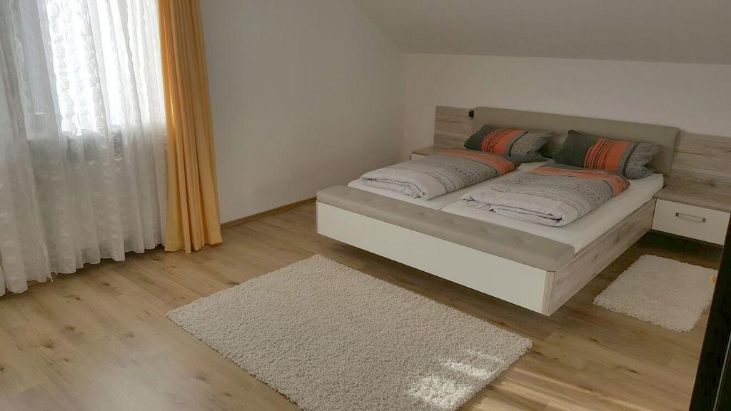 Hofer Guest house